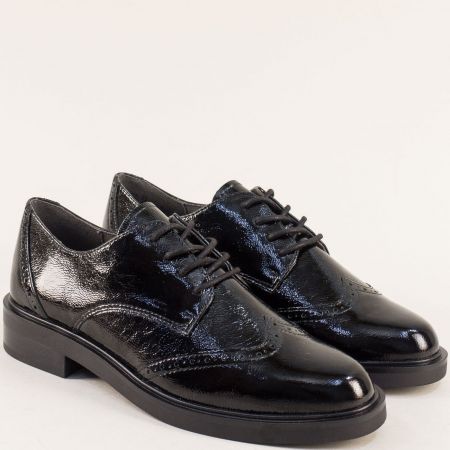 Черна лачена обувка CAPRICE от фин текстил  923201lch
