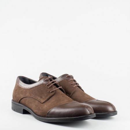 Кафяви ежедневни мъжки обувки, в атрактивна комбинация от естествена кожа и естествен велур 933k