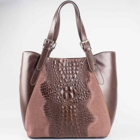 Стилна дамска чанта от естествена кожа с изчистена визия и регулиращи се дръжки a1433krkk