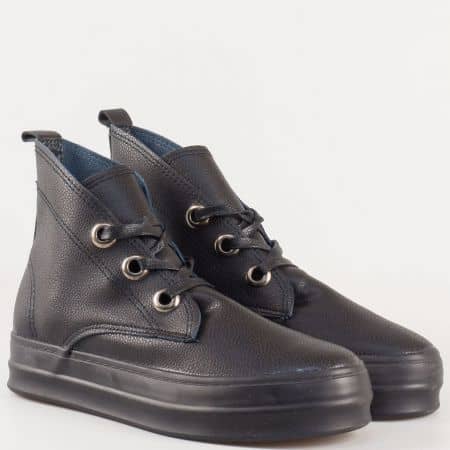 Дамски спортни обувки в класически черен цвят на платформа a9ch