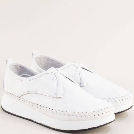Бели дамски обувки от  естествена кожа с връзки b604b