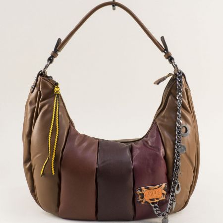 Атрактивна дамска чанта в кафяво с цветни парчета ch009k