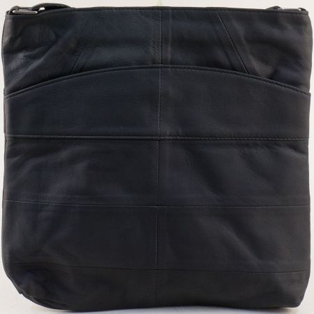 Кожена дамска чанта с три прегради в черен цвят ch081118ch