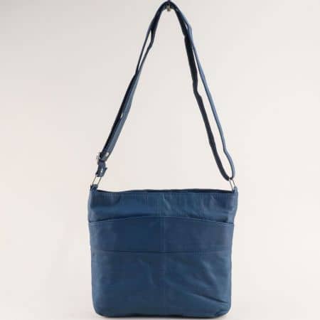 Кожена дамска чанта с три прегради в син цвят ch081118s7