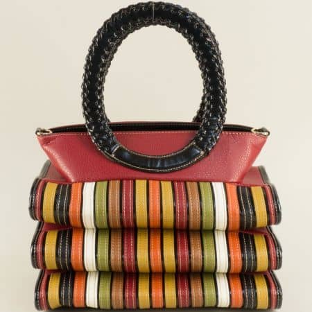 Дамска чанта в бордо, черно, бяло, зелено, кафяво и оранж ch1022chv