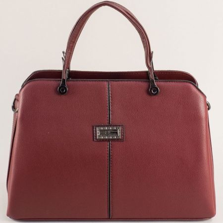 Стилна дамска чанта в цвят бордо със заден джоб ch10448bd