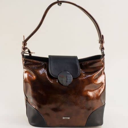 Тъмно кафява дамска чанта с капаче ch1087k