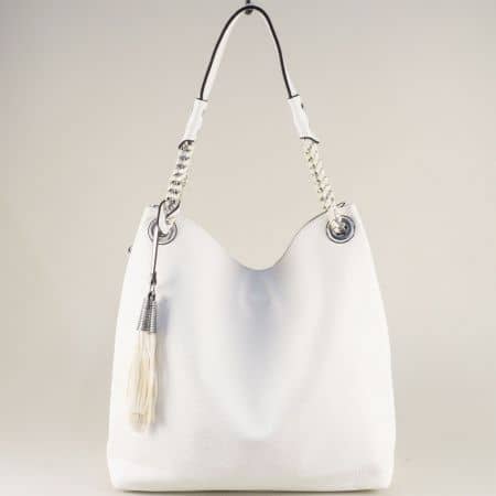 Дамска чанта, тип торба с пискюл в бяло ch1102-4b