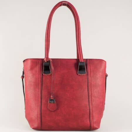 Червена дамска чанта с две прегради и комфортни дръжки ch113528chv