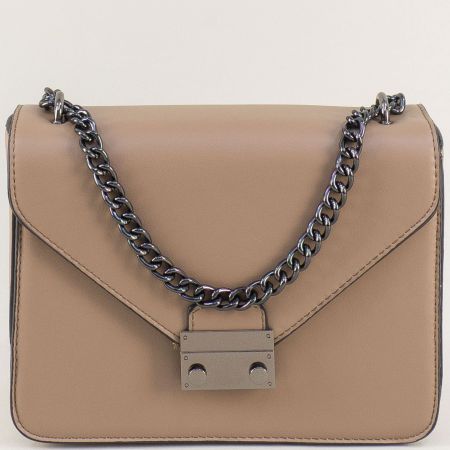 Малка дамска чанта с метална дълга дръжка в бежов цвят ch1224tbj