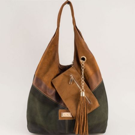 Дамска чанта тип торба естествен набук в зелен и кафяв цвят ch131021zk