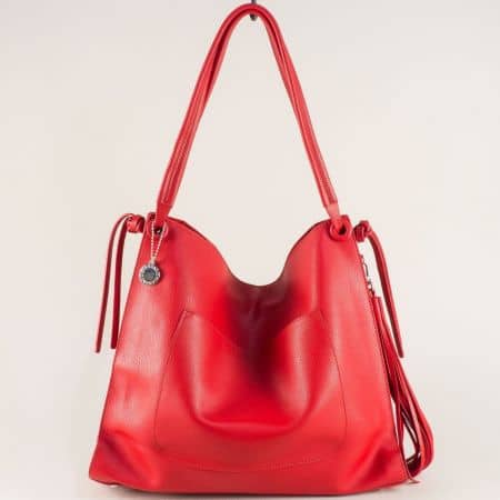 Дамска чанта, тип торба в червен цвят с пискюл ch13602chv