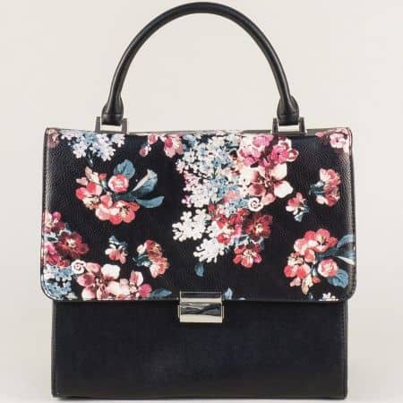 Дамска чанта в черно на цветя ch13613ch