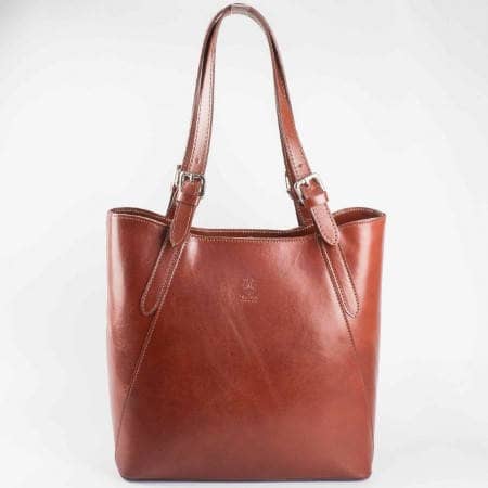 Дамска стилна чанта произведена от висококачествена естествена кожа в кафяв цвят ch1440k