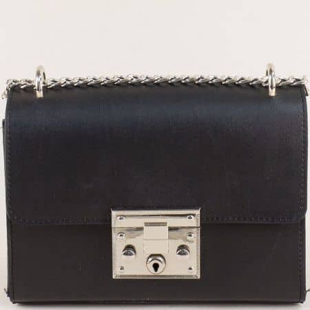 Малка дамска чанта в черен цвят с метална закопчалка ch1501ch
