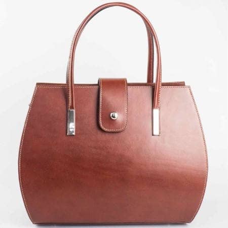 Дамска стилна чанта изработена от висококачествена естествена кожа в кафяв цвят ch1514k