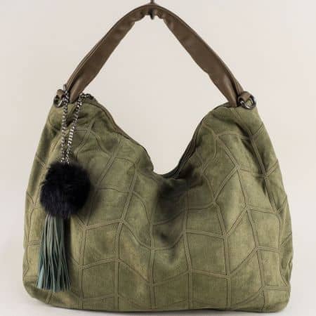 Зелена дамска чанта с пискюл и пухче ch158z