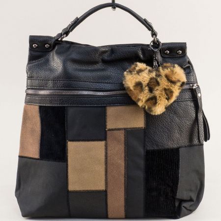 Черна дамска чанта раница с пъстри цветове и пух ch16031ch