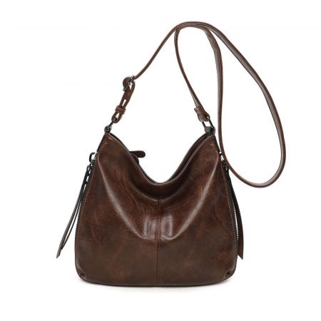 Модерна дамска чанта в кафяв цвят с две прегради и дълга дръжка ch1681669kk