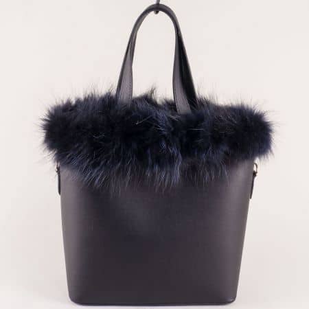 Черна дамска чанта с тъмно синьо пухче- БЪЛГАРИЯ ch1712chs