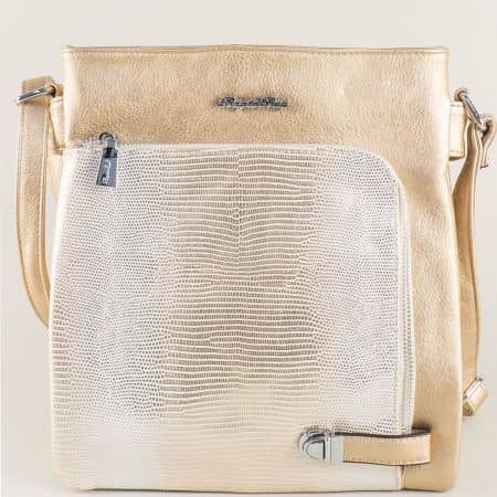 Златна дамска чанта с два външни джоба и дълга дръжка ch1736zl