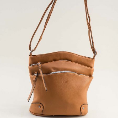Ежедневна дамска чанта през рамо в кафяв цвят ch20102k