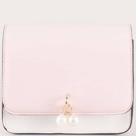 Малка дамска чанта с твърда структура в бяло и розово ch2032rz