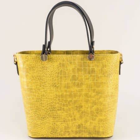 Жълта дамска чанта с твърда структура и кроко принт ch2104j