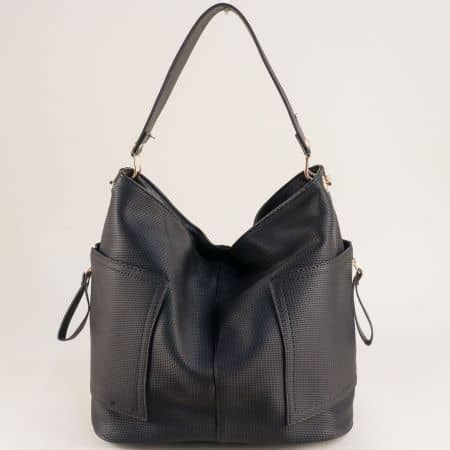 Черна дамска чанта с три прегради и два външни джоба ch2256ch