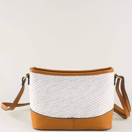 Дамска чанта с дълга дръжка в кафяво и бяло ch2360b
