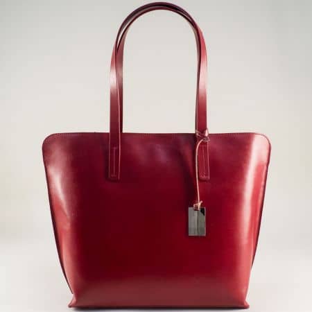 Кожена дамска чанта в червен цвят с твърда структура ch2405chv