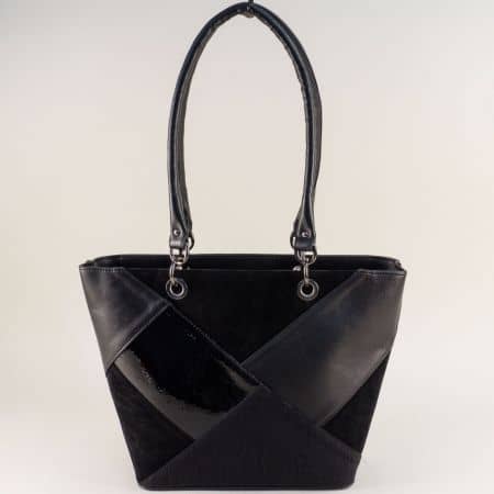 Дамска чанта в черен цвят с три прегради- БЪЛГАРИЯ ch2455vch