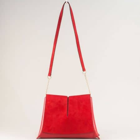 Дамска чанта в червен цвят с твърда структура ch260419chv