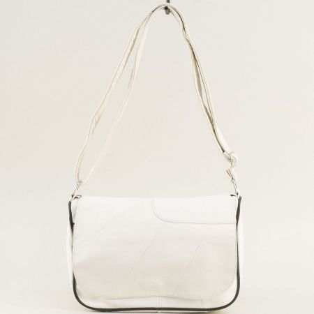 Малка дамска чанта от естествена кожа в бял цвят ch260b