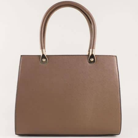 Дамска чанта в кафяво от висококачествена еко кожа с две къси и дълга дръжка ch280016k