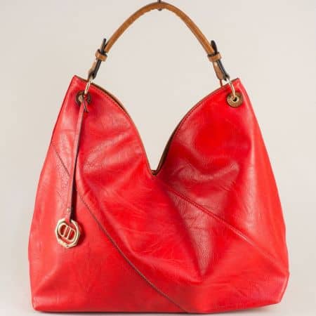 Дамска чанта, тип торба в червен цвят с декорация ch3135chv