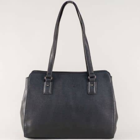 Черна дамска чанта с две практични прегради и удобни дръжки cm3256ch
