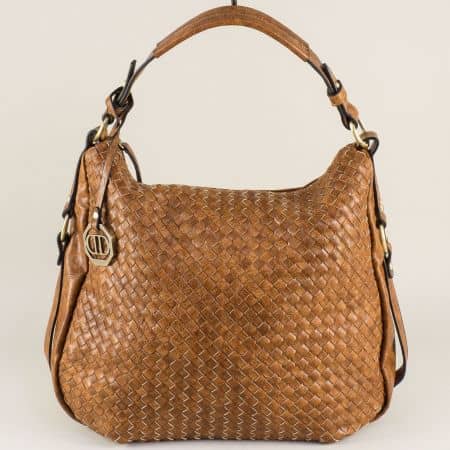 Кафява дамска чанта, тип торба с декоративна плетка ch3830-26k