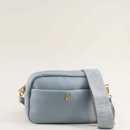 Синя дамска чанта през рамо от еко кожа ch3839s