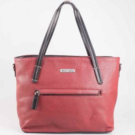 Дамска практична чанта на известната френска марка David Jones в цвят бордо ch3951-2bd