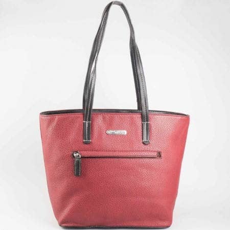 Дамска ежедневна чанта с преден джоб на френската марка David Jones в цвят бордо ch3951-3bd