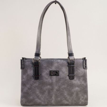 Изчистена дамска чанта в сив цвят с една преграда ch427sv