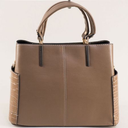 Ежедневна дамска чанта в кафяв цвят с шагрен ch441tbj