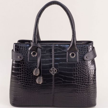 Дамска стилна чанта  в черeн кроко лак с метален ефект ch443krlch
