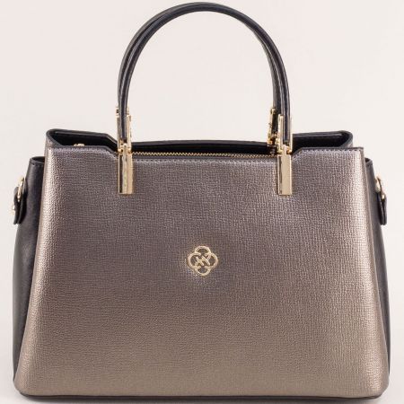 Ефектна дамска чанта в цвят бронз с три прегради ch448chbrz