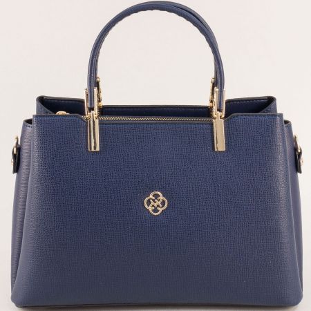 Елегантна дамска чанта в син цвят с метален елемент ch448s