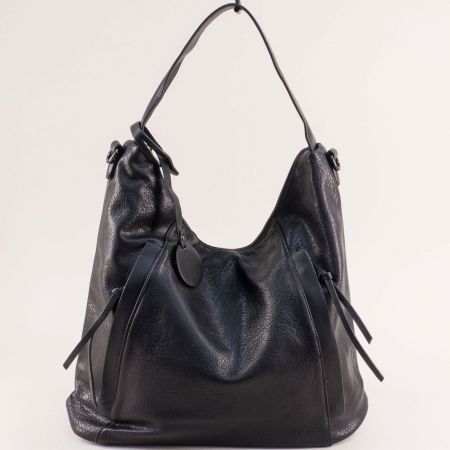 Дамска чанта тип торба в черен цвят със странични джобчета ch46ch