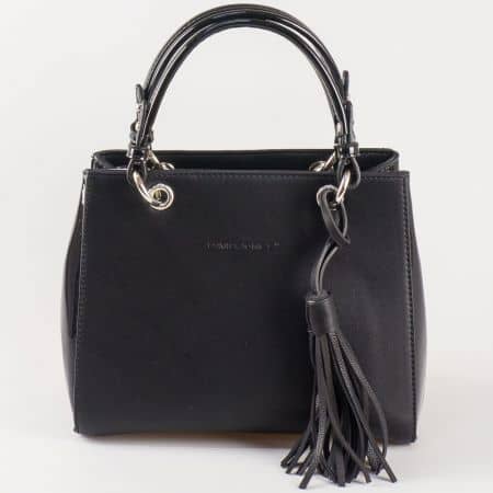 Дамска чанта с атрактивна визия и пискюл на френската марка David Jones в черен цвят ch5078-1ch