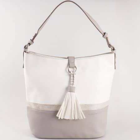Дамска семпла чанта с пискюл и къса дръжка на известния френски производител David Jones в сиво и бяло ch5080-2sv
