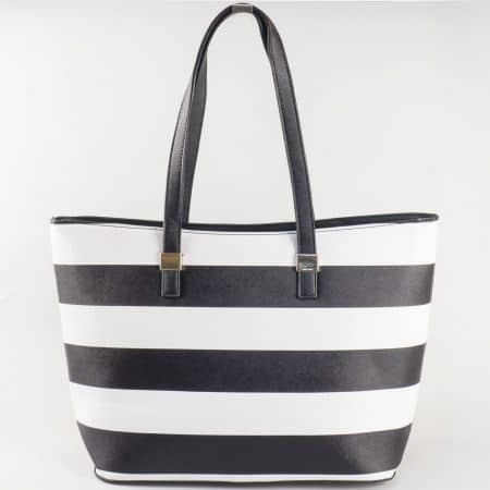 Дамска ежедневна чанта  на райета с къса дръжка на френския производител David Jones в бяло и черно ch5096-2ch
